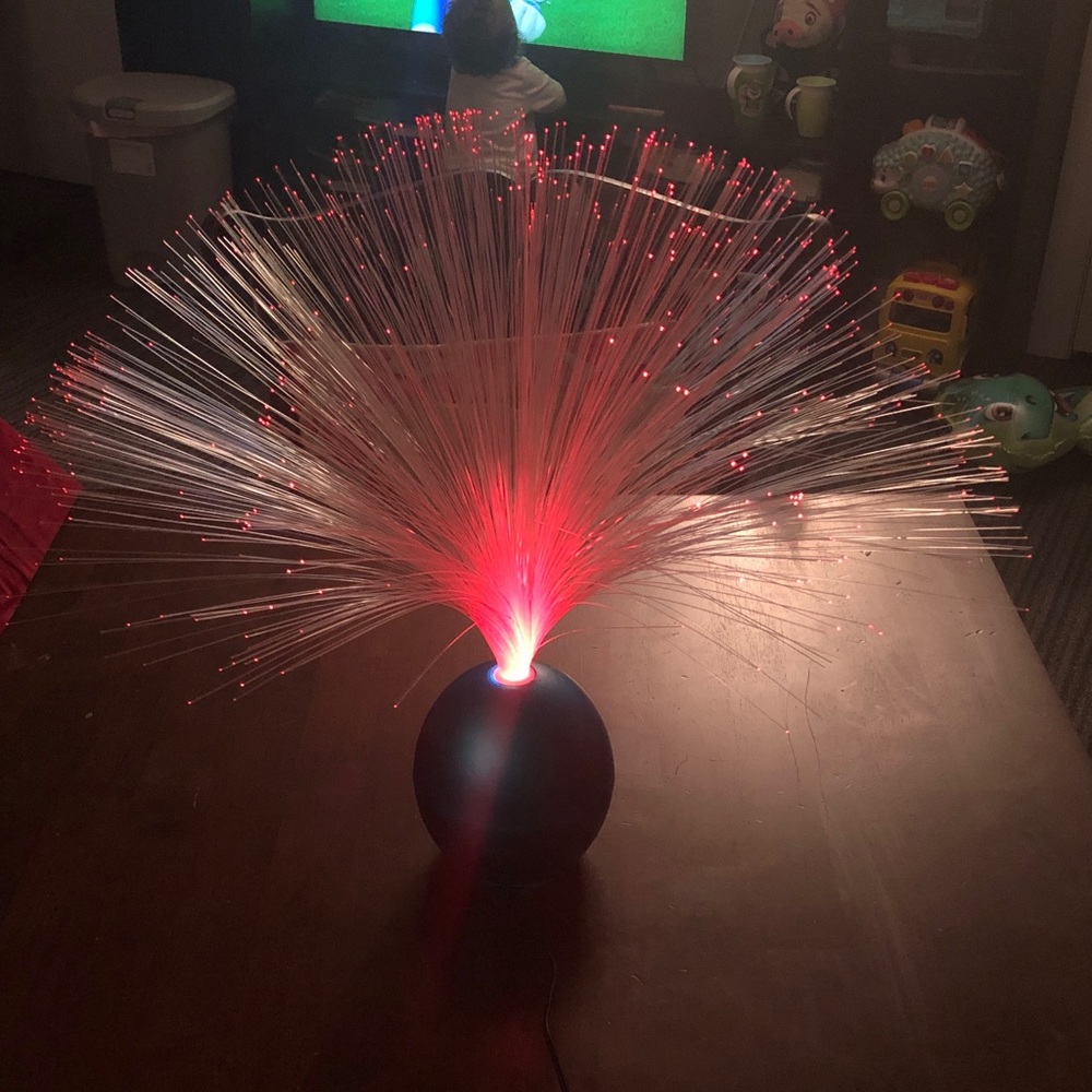 🏋️‍♂️ Fiber Optic Light with Colorful Glow